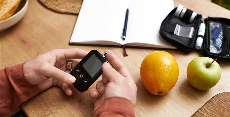 Right diet & mindful eating to control blood sugar levels